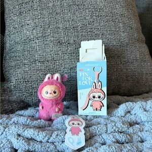 New Labubu Pin for Love Keychain Plush - Q